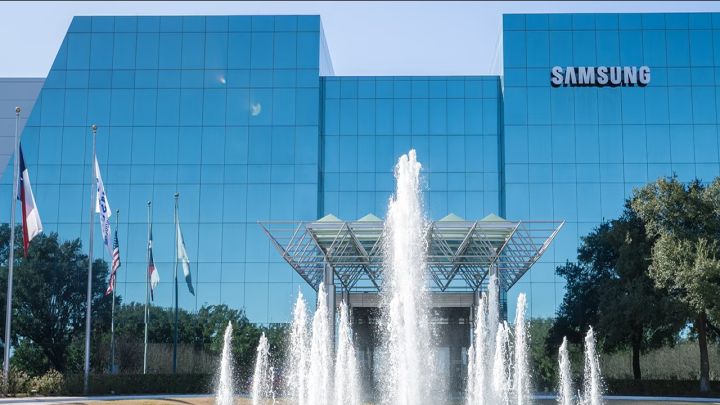 Samsung-Com.jpg